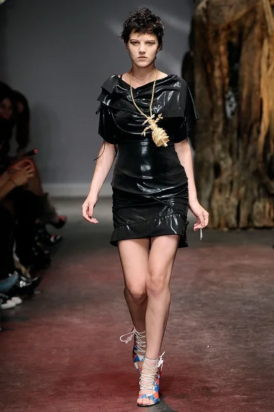 Look 44